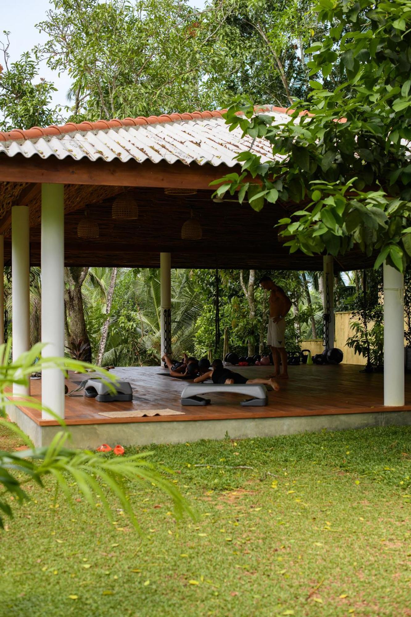 Hotel Roots Retreat Unawatuna Exterior foto