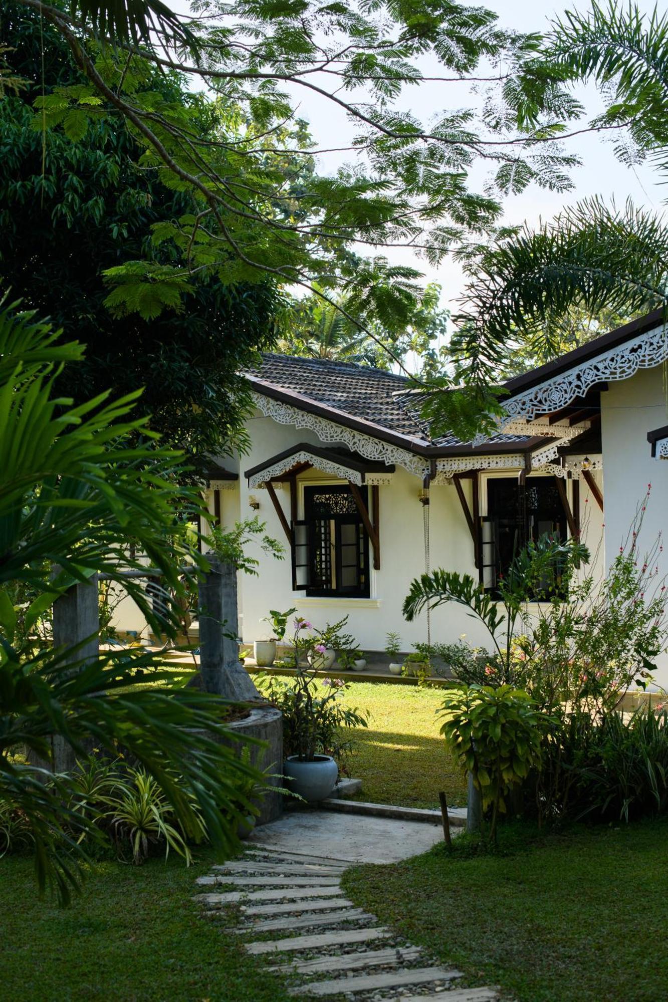 Hotel Roots Retreat Unawatuna Exterior foto