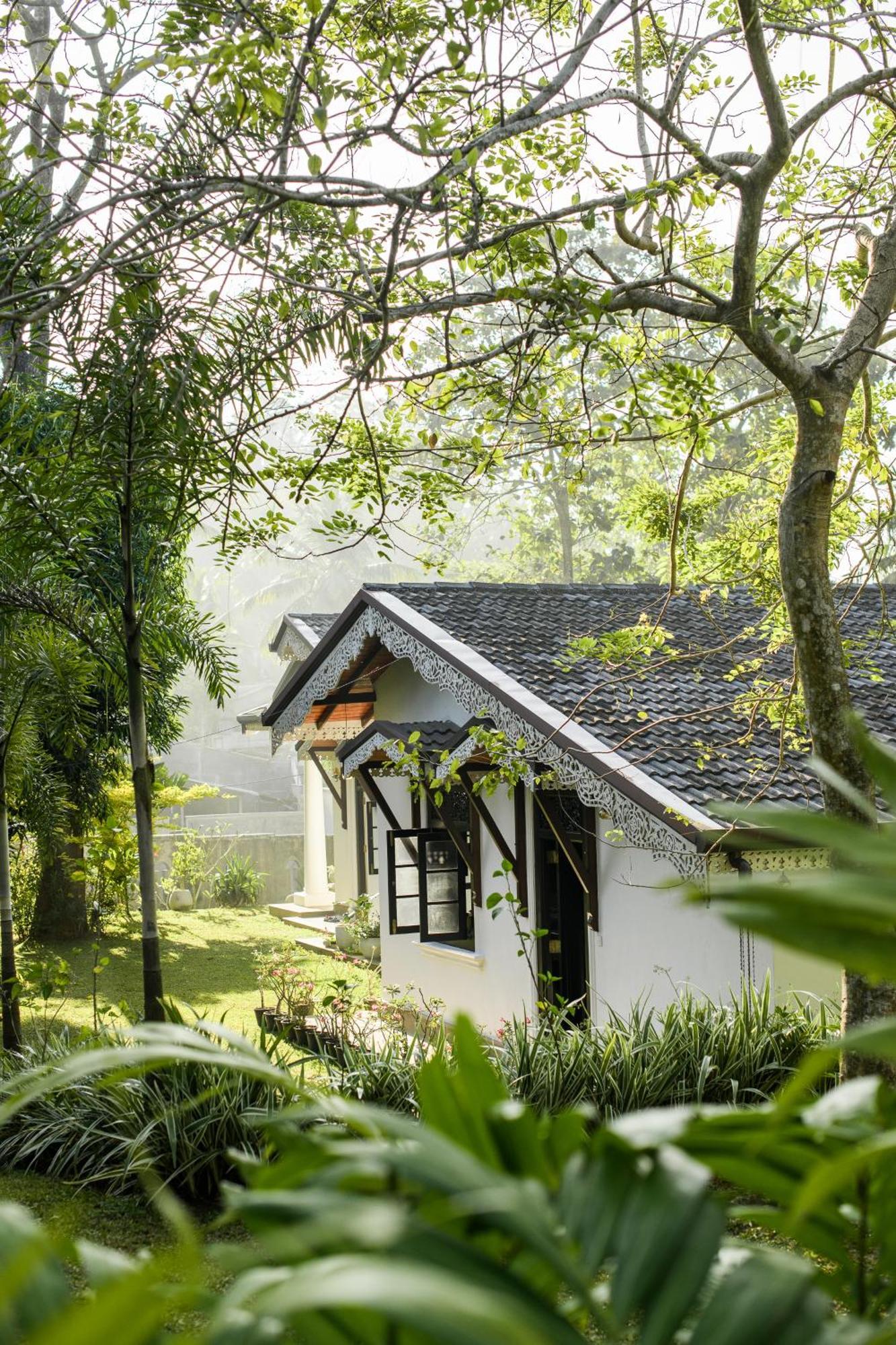 Hotel Roots Retreat Unawatuna Exterior foto